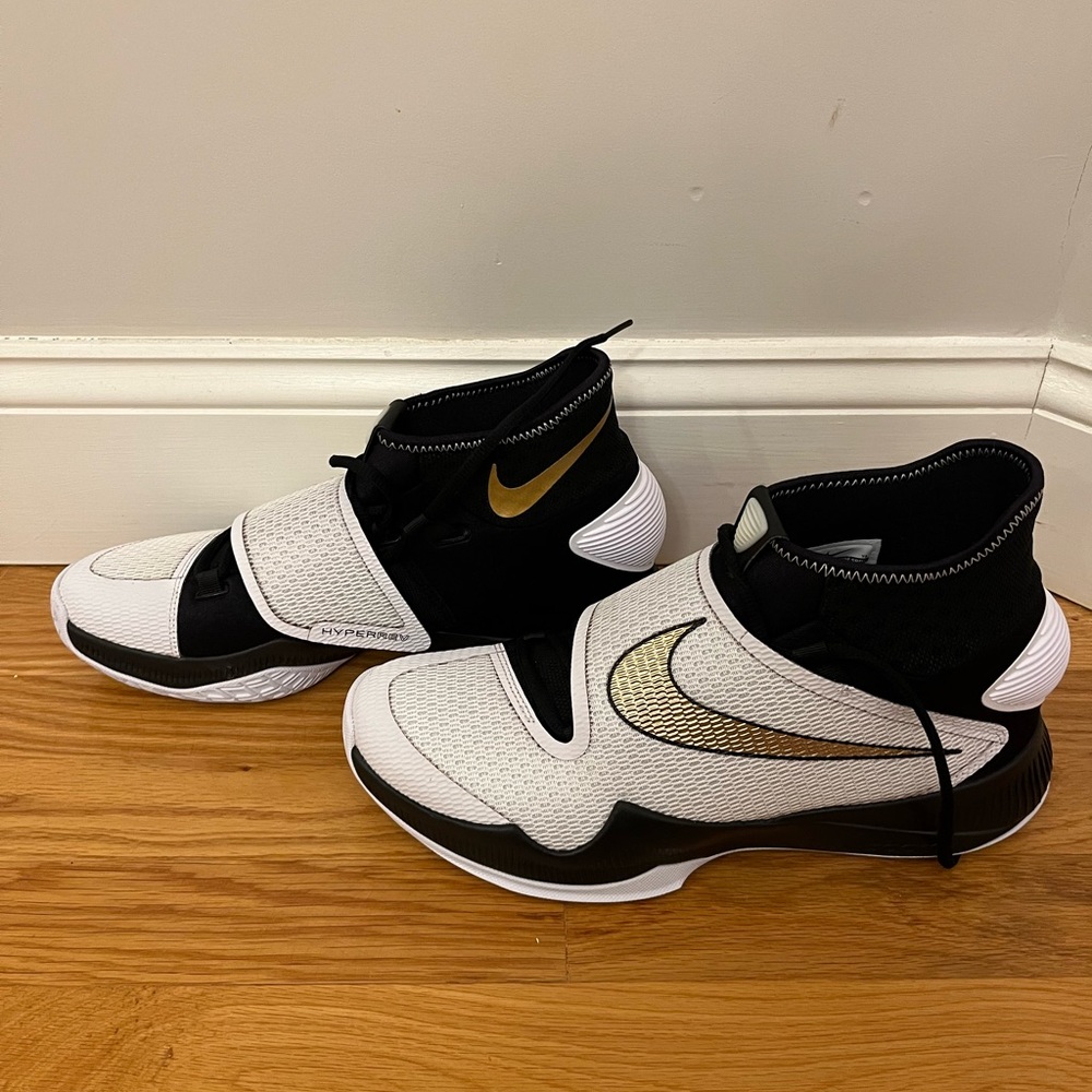 Nike Hyperrev 2016